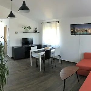 Fine & Shine Apartament Pula